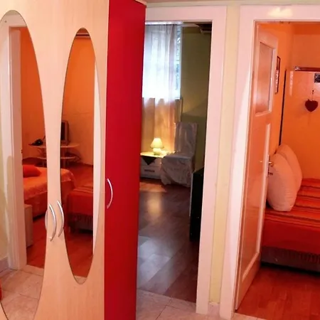 Guest House With Garden - Zuvan