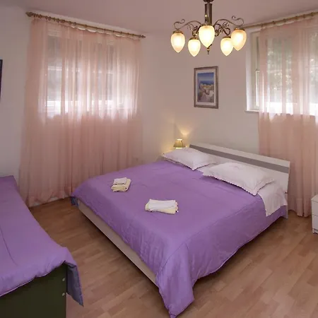 Guest House With Garden - Zuvan Guest house