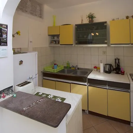 Guest house Guest House With Garden - Zuvan 3*