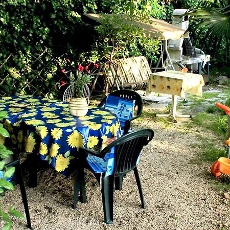 Penzion With Garden - Zuvan Split