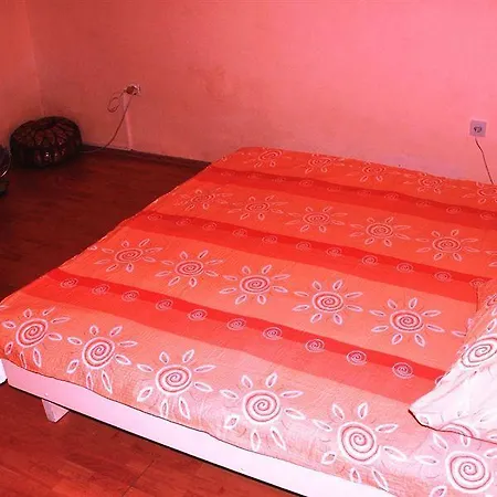 Guest House With Garden - Zuvan Split