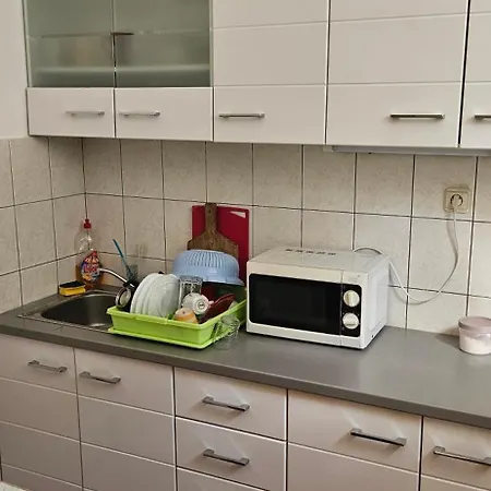 Guest House With Garden - Zuvan Split