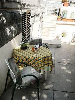 Guest House With Garden - Zuvan