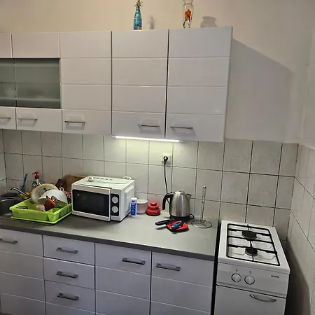 Gasthuis With Garden - Zuvan 3*